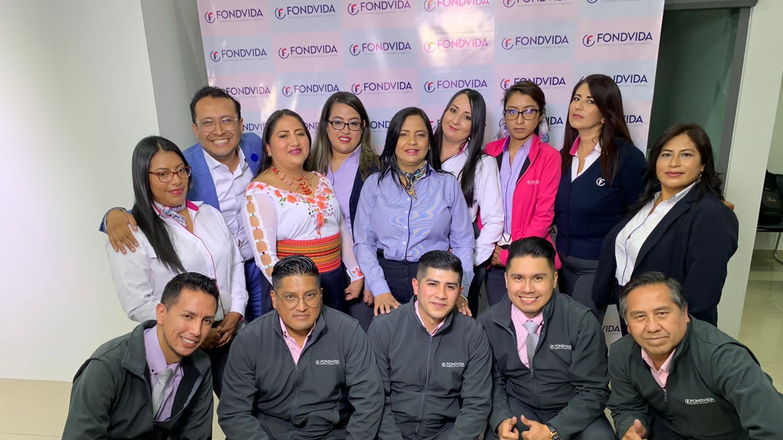 Equipo comercial y de negocios FONDVIDA