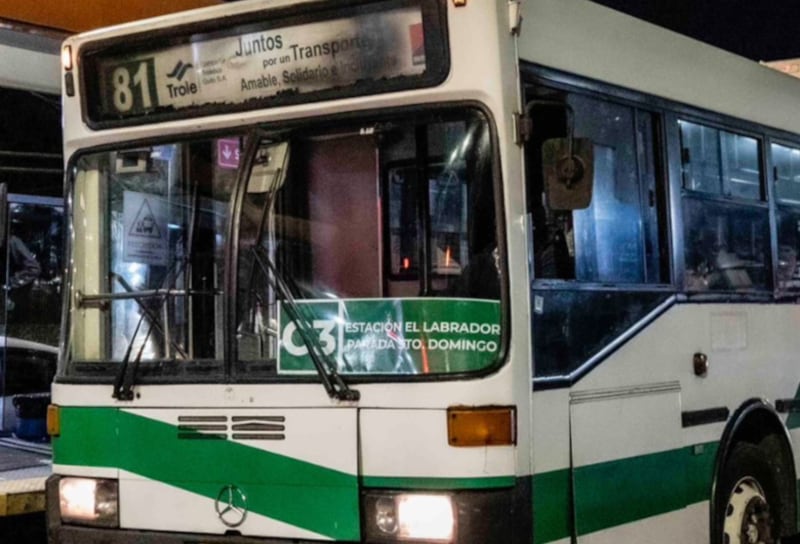 Estación El Recreo de Trolebús cerrada ante la presencia de artefacto sospechoso.