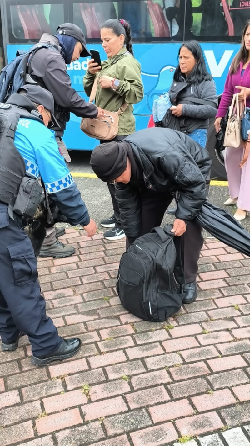Frustran robo en una unidad de la Ecovía en en el norte de Quito. Foto: Secretaria de Seguridad