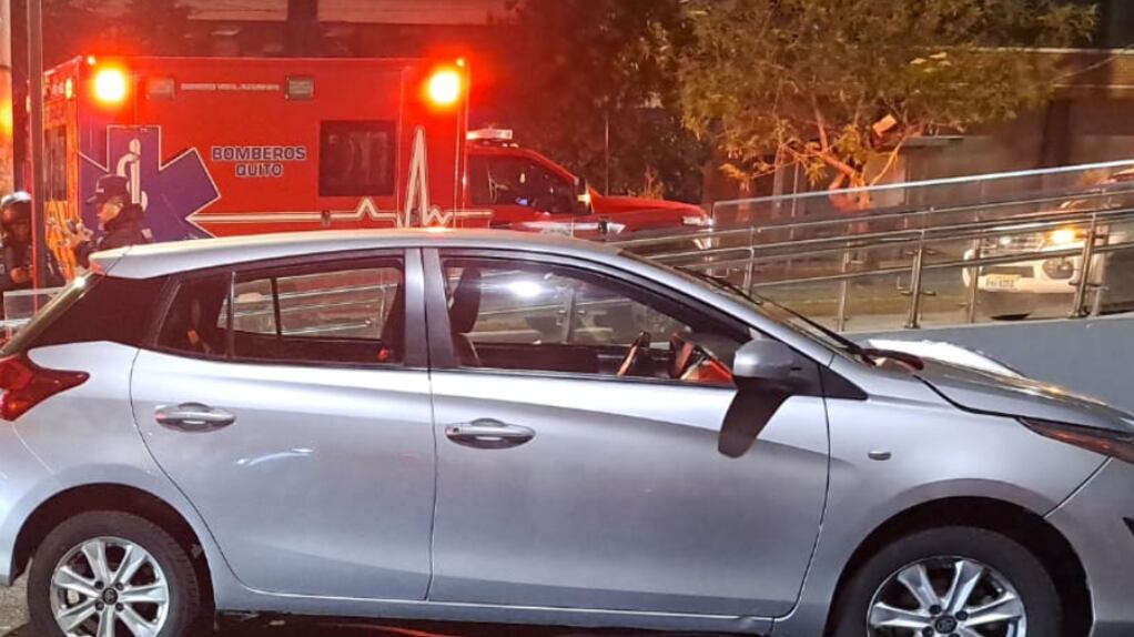 Accidente de tránsito en el norte e Quito deja un motociclista fallecido y un herido