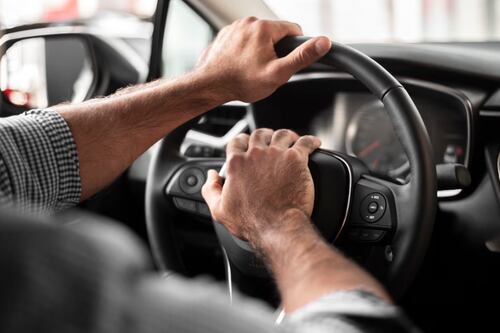 Viral en TikTok: Policía de tránsito multó a su propio padre, y así reaccionó