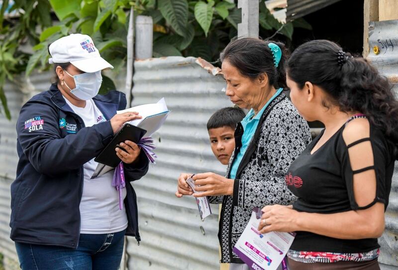 Dentro de las actividades, se realizan campañas de concientización a las mujeres en materia de prevención.