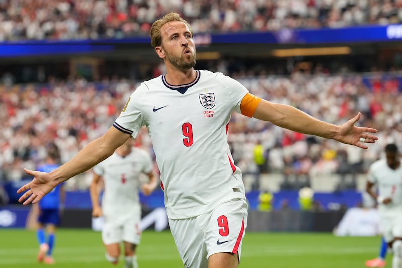Harry Kane fue el héroe de Inglaterra al marcar doblete.