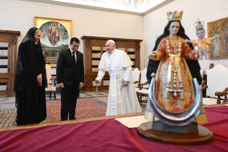 El presidente Daniel Noboa mantuvo un encuentro con el Papa Francisco