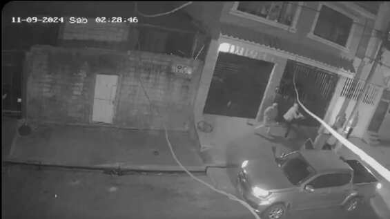 Ocho delincuentes intentaron secuestrar en su casa a un comerciante en Guayaquil