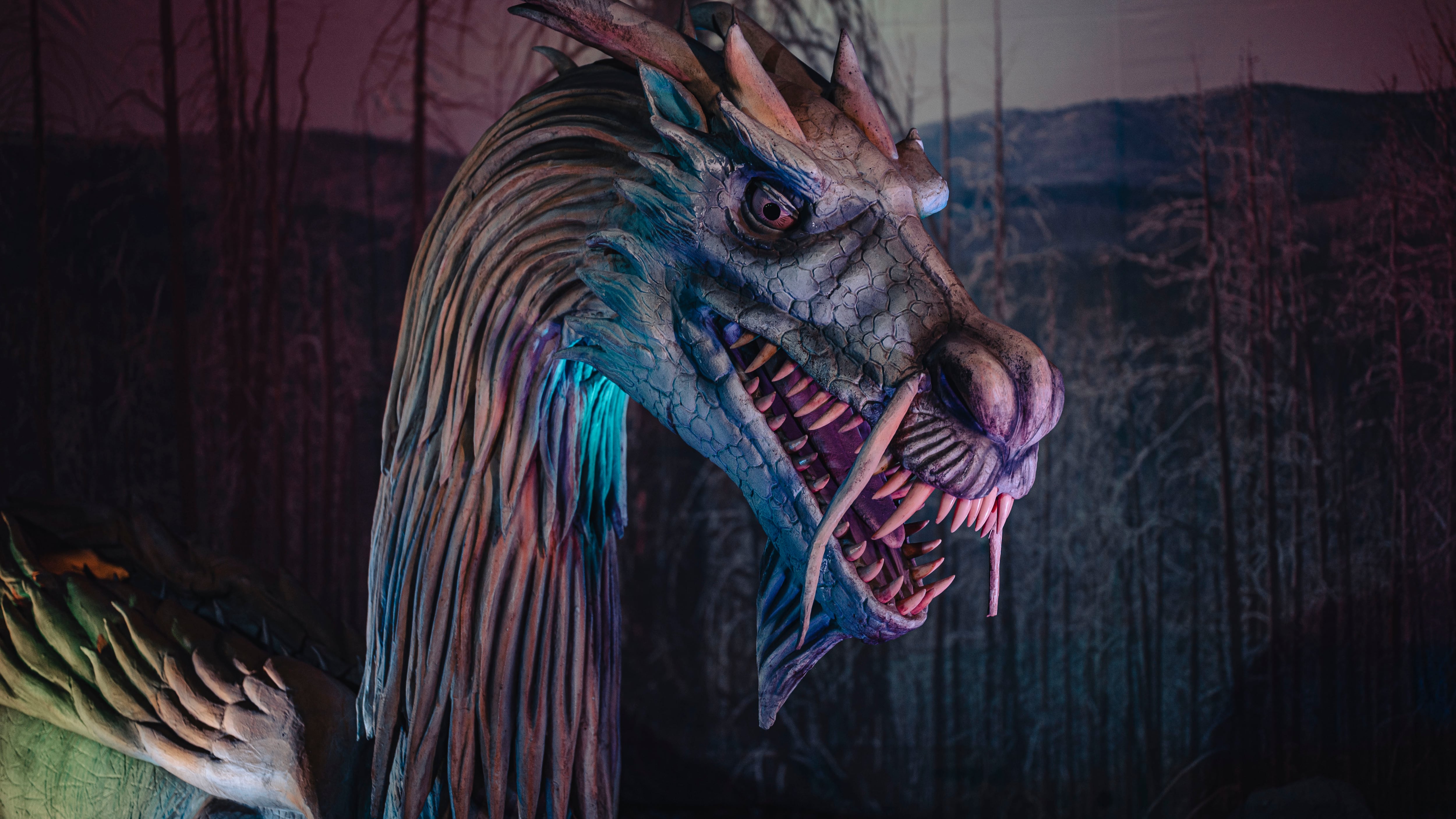 Dragonland y Días de Dinosaurios