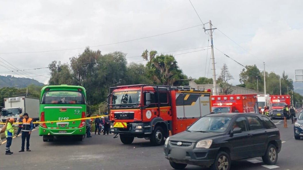Accidente de tránsito en el redondel de Guayabmaba