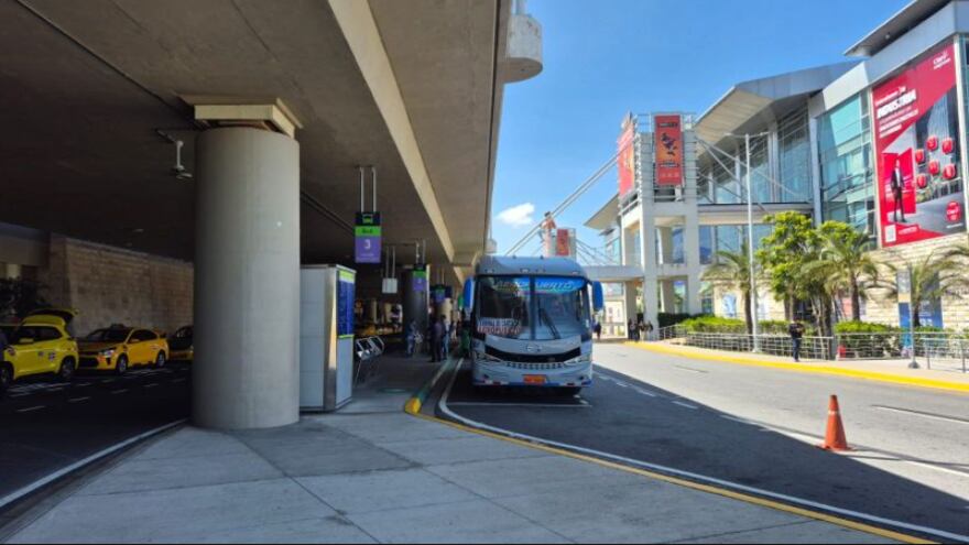 Del Aeropuerto al Metro, Ecovía y Trolebús