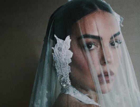 El rosario de Georgina Rodríguez, valorado en 7 millones de euros, fue uno de los elementos más comentados de su look.
