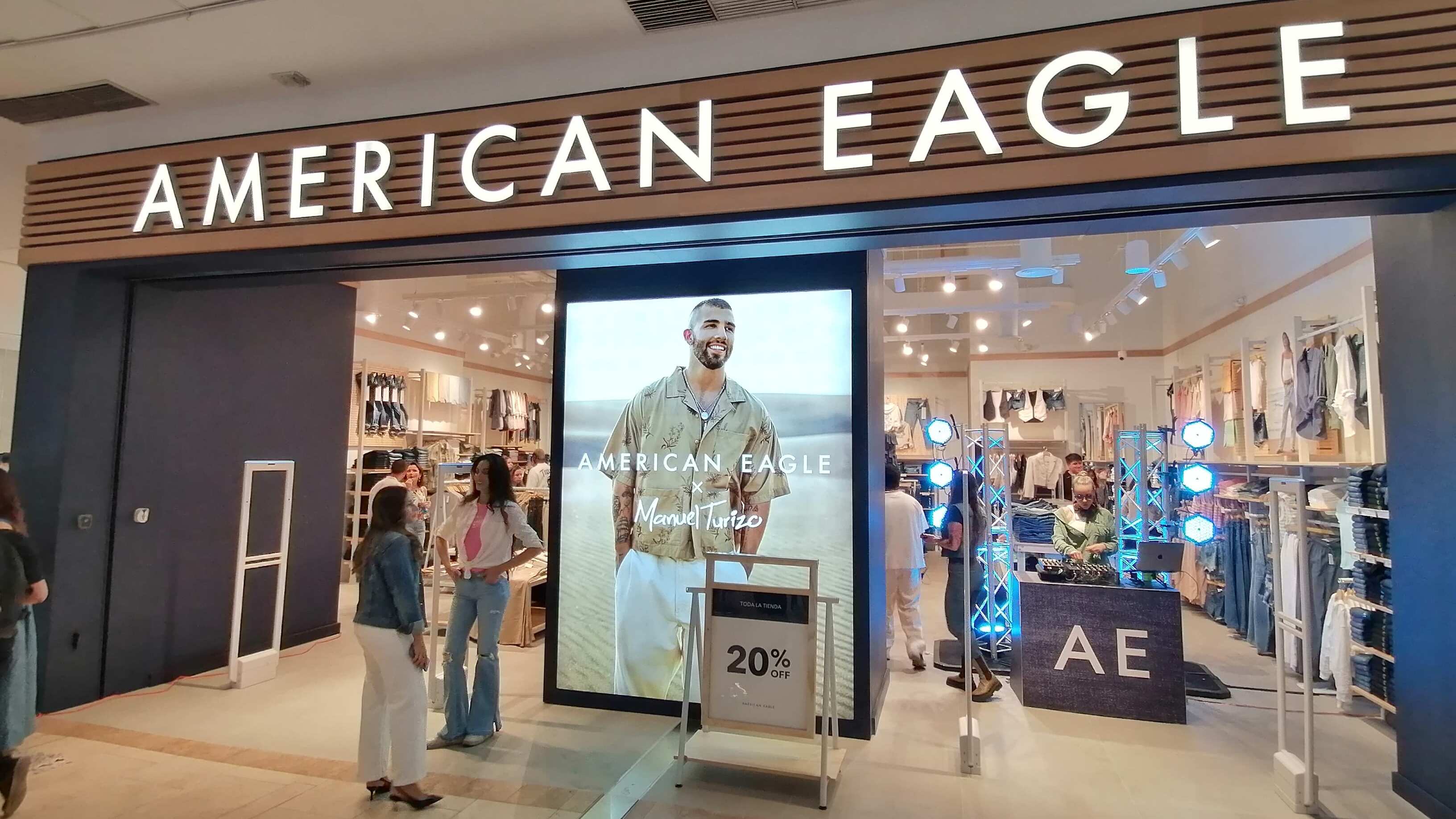 American Eagle invierte y confía en Ecuador