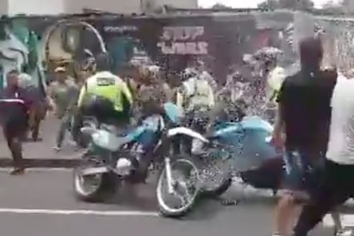 Agentes de la ATM de Guayaquil fueron agredidos en pleno operativo a motos eléctricas