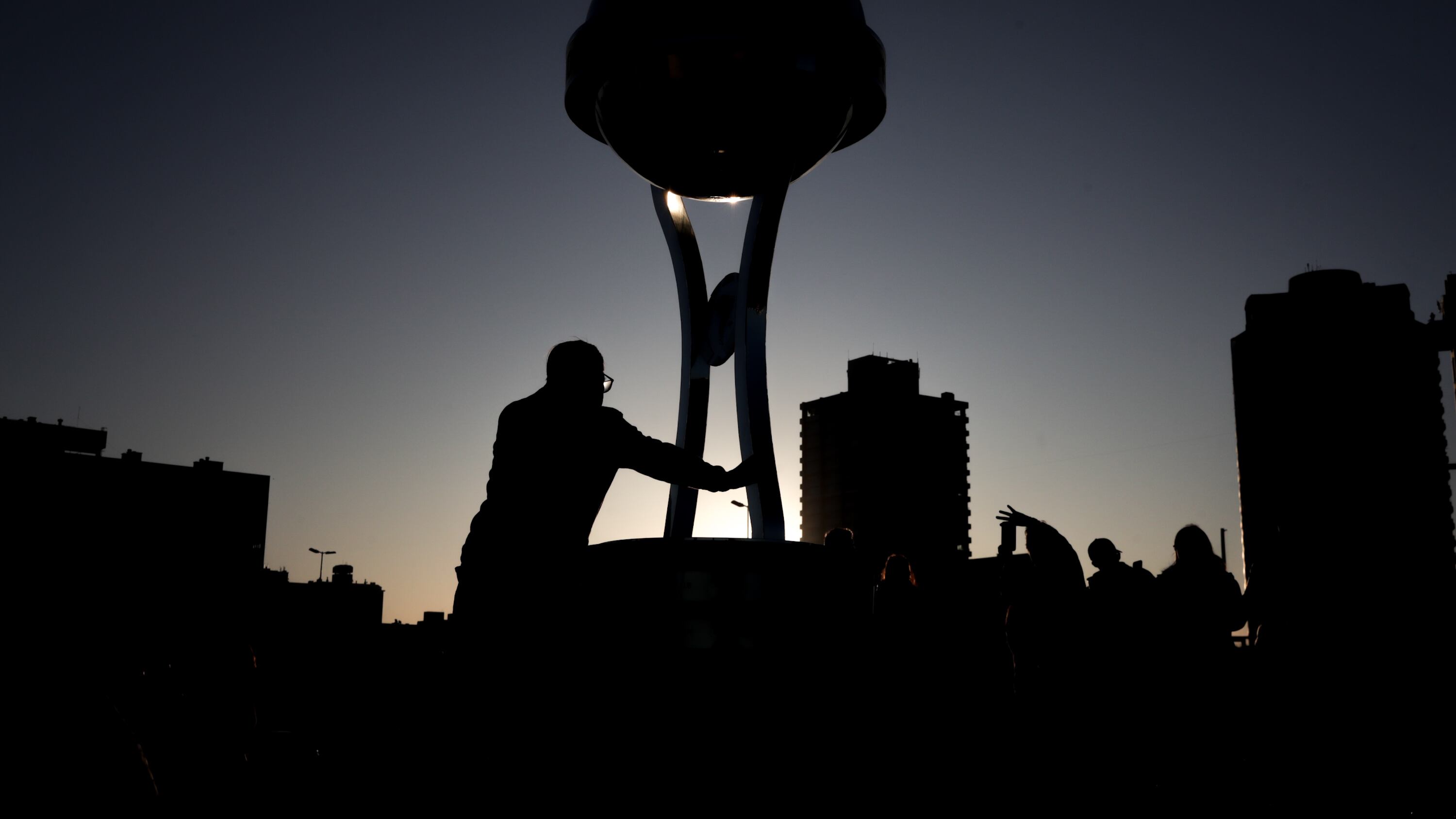 Aficionados de Fortaleza y Liga Universitaria de Quito se preparan para el partido de la final de la Copa Sudamericana que se disputará el sábado 28 de octubre, hoy, en Punta del Este (Uruguay).