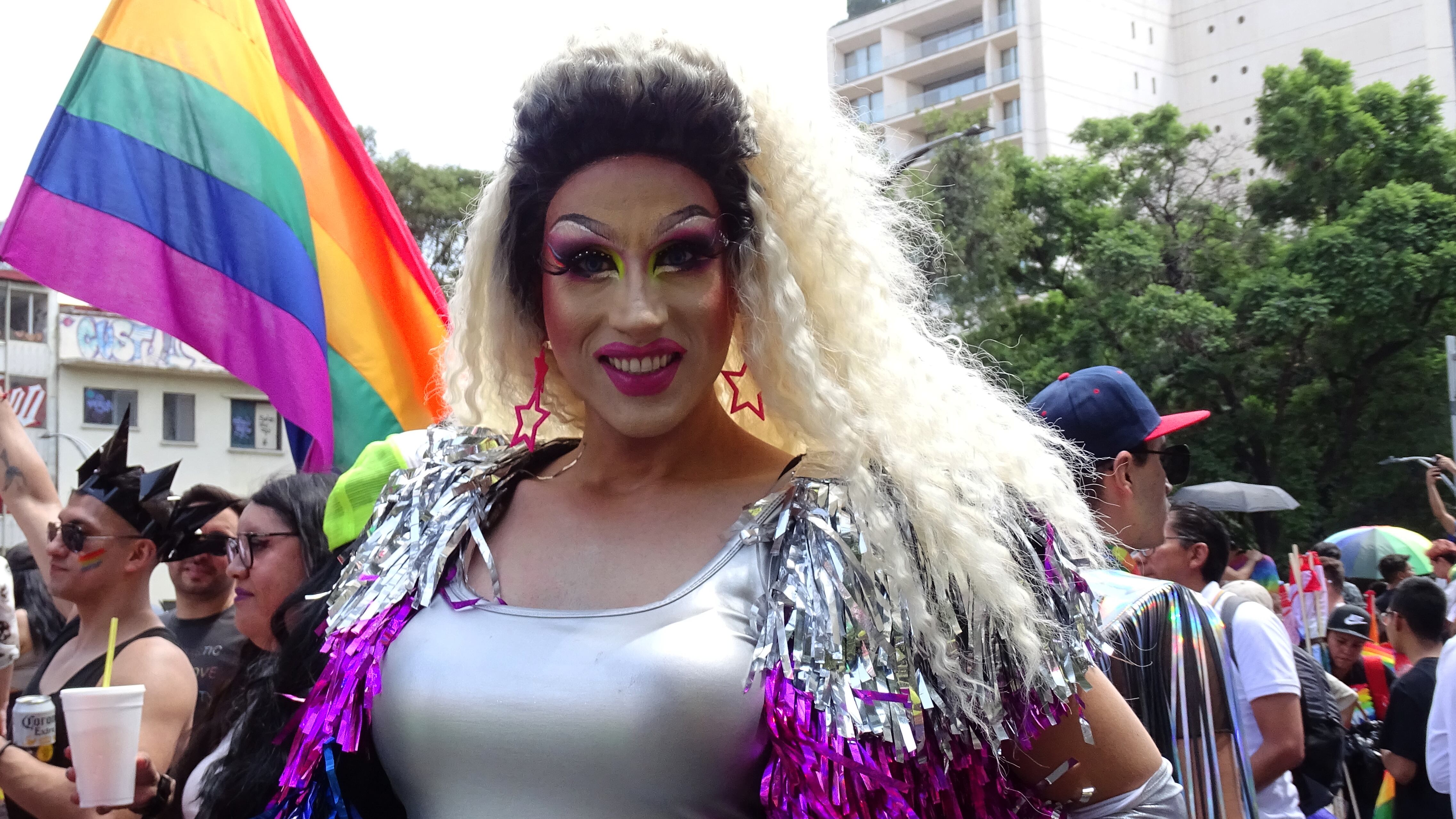 Concluye la marcha del Orgullo LGBTIQ+ en el Zócalo de la CDMX