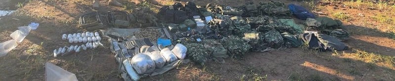 Fotos: evidencias decomisadas por los 11 militares antes de la emboscada en Alto Punino. Imagen: Ejército Ecuatoriano