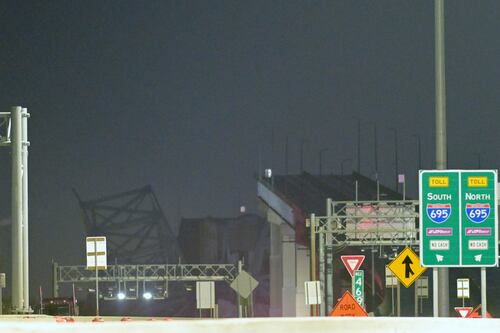 Joven se salvó por poco: cruzó tres veces el puente de Baltimore minutos antes de caer