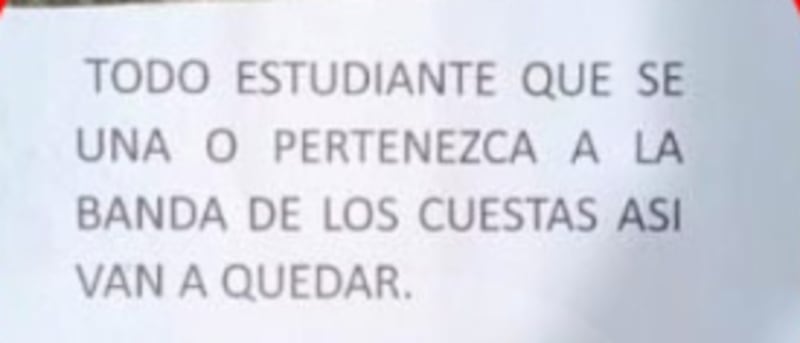 Policía acordonó la entrada del colegio Ochoa León tras el hallazgo de un brazo humano y panfletos con amenazas.