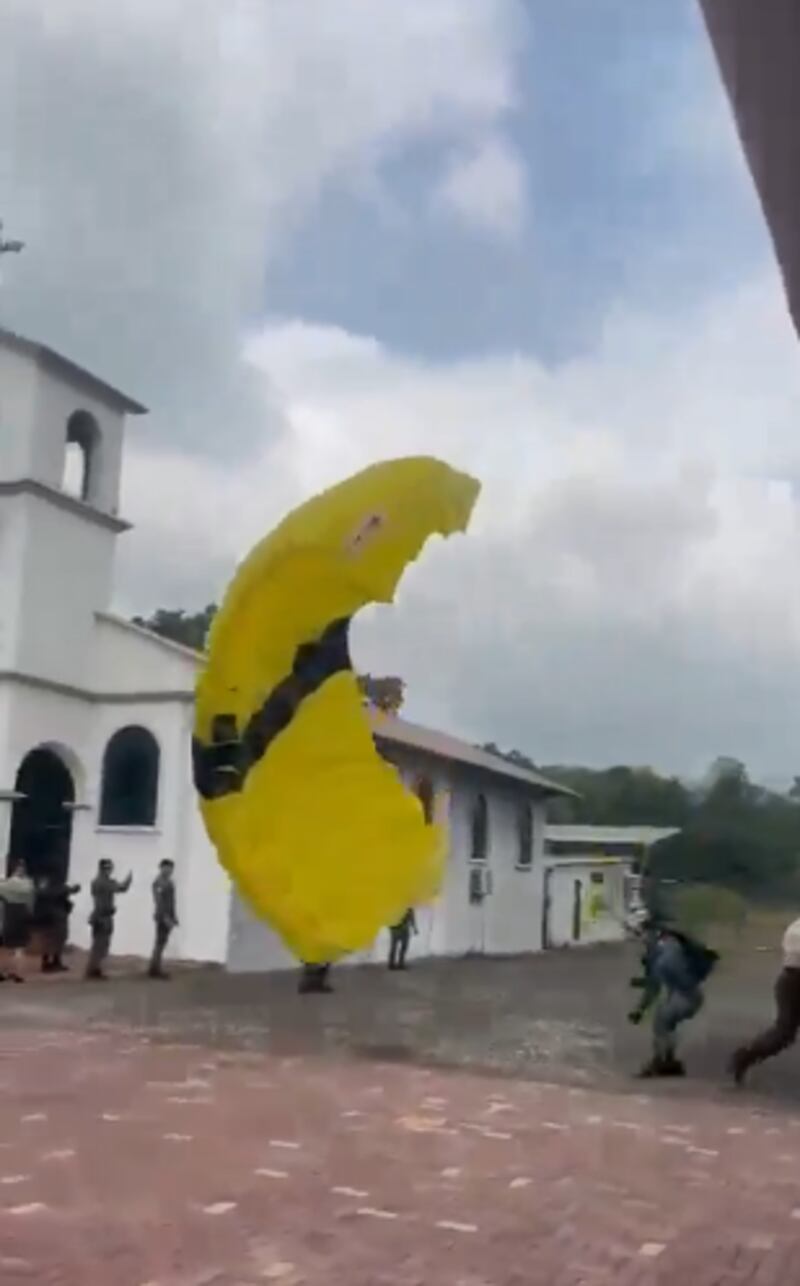 Accidente de paracaidista del GOE