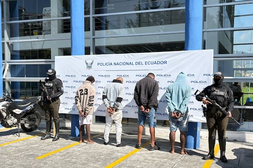 Sospechosos de intento de secuestro y disparos fueron capturados y linchados por moradores en Los Chillos, en Quito