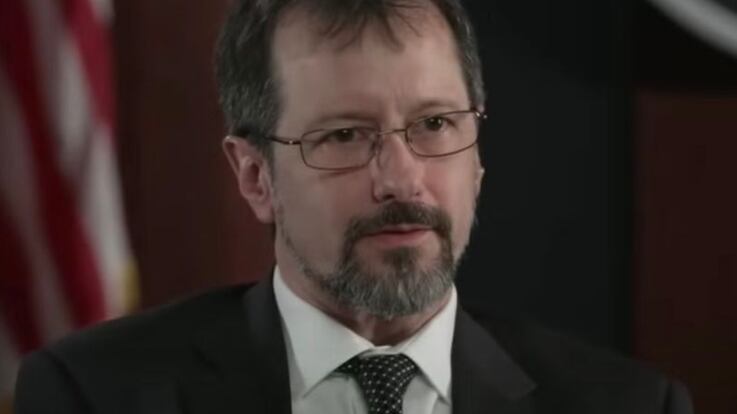 El exjefe cazador de extraterrestres hizo esta audaz afirmación en un podcast (Imagen: YouTube)