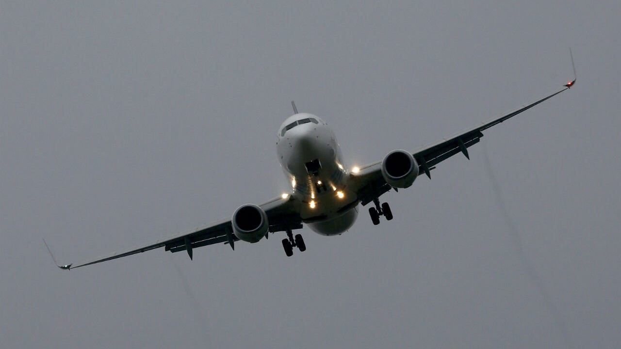 Avión. La localización de los cuerpos se dio pasada las 23:30 del viernes.