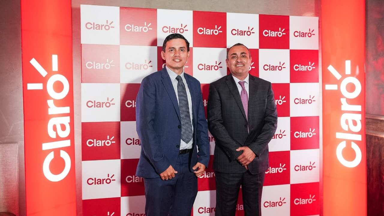 Byron Añazco, Gerente Corporativo de Claro Ecuador y Jorge Rodriguez, Director de Desarrollo de Productos y Servicios de Seguridad de SCITUM Latinoamérica.