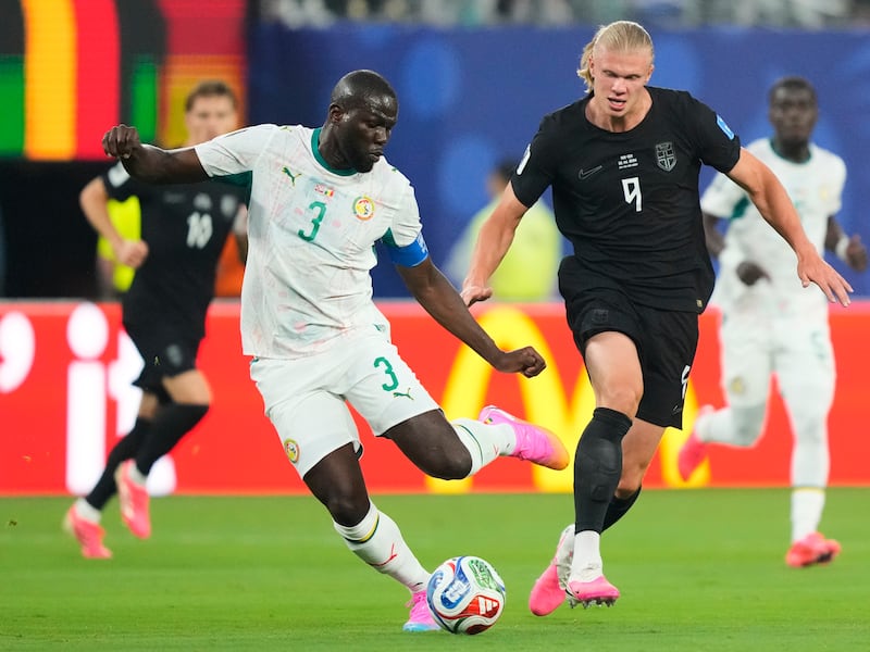 Noruega ganó un partido clave ante Senegal y quedó mano a mano con Francia