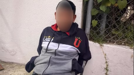 VIDEO: Mujer recupera su celular robado tras perseguir a ladrón en el norte de Quito