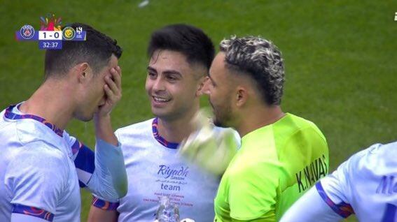 Cristiano Ronaldo adolorido tras el golpe de Keylor Navas