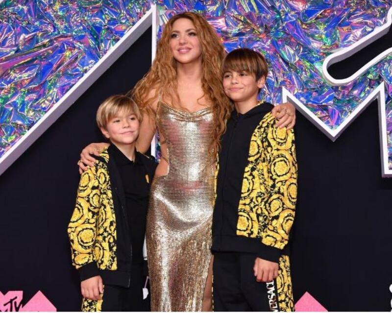 Milan y Sasha disfrutaron de los MTV VMAs 2023 junto a su madre