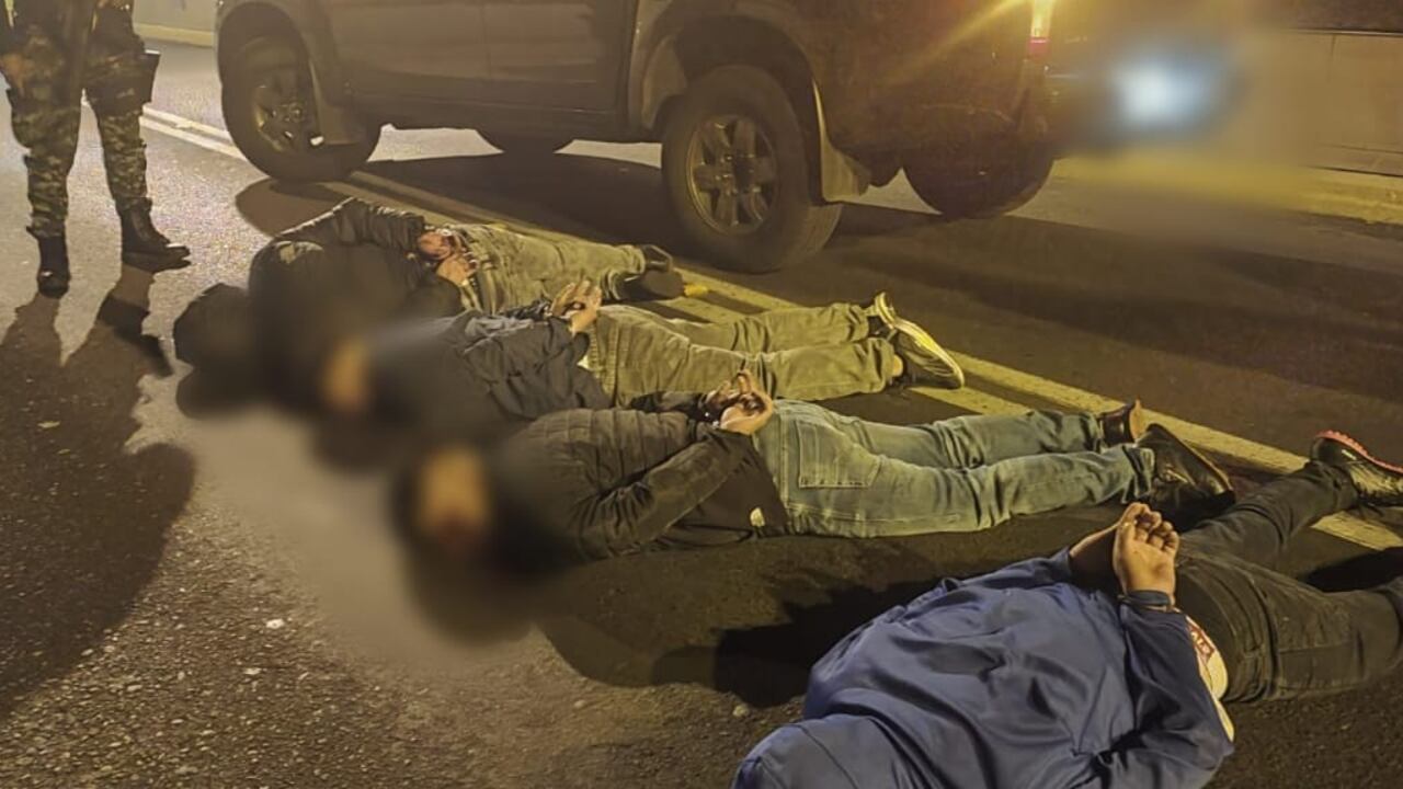 Cuatro integrantes de Los Lobos atentaron contra policías en el túnel de San Roque, centro de Quito