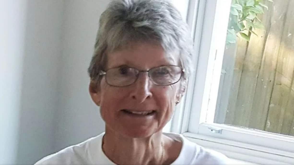 Mujer de 80 años murió sola en una isla luego de que el crucero en que viajaba zarpara sin ella