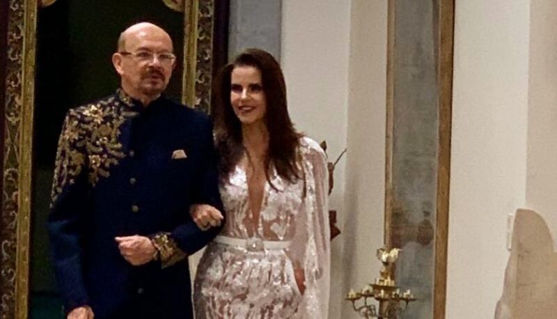 Carlos Gangotena y Macarena Valarezo en su cumpleaños
