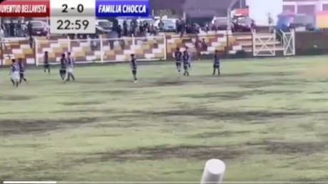 Rayo acaba con la vida de un jugador de fútbol en Perú.