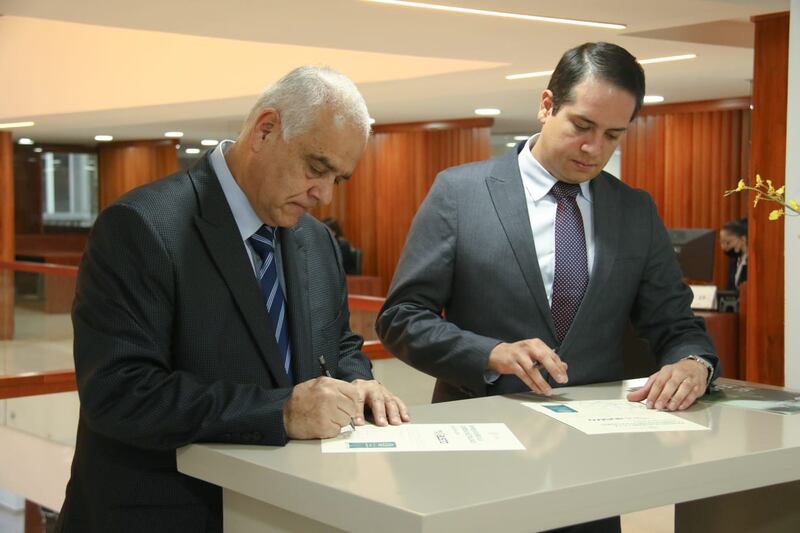 Banco del Austro inició el proceso para lograr una huella de carbono cero.