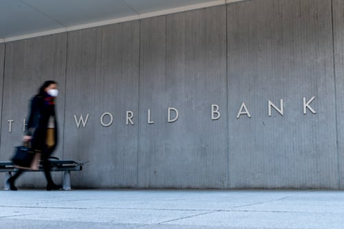 Banco Mundial mejora proyección económica de Ecuador y registra un crecimiento del 3,2% en 2025