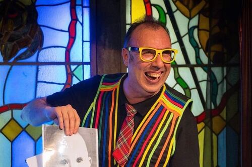 Mago español murió en el escenario y el público creyó que era un número de su show