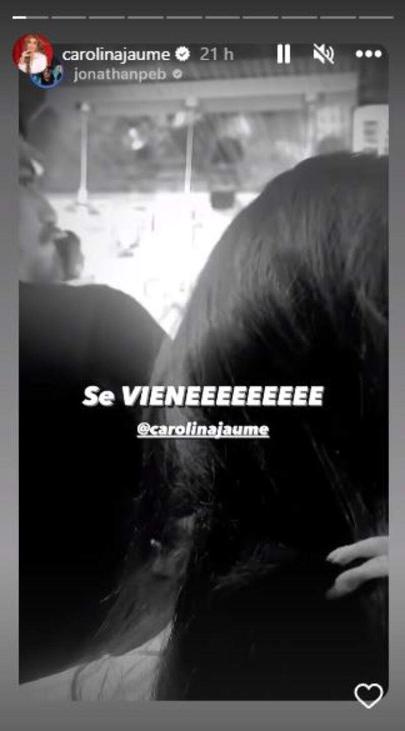 Carolina Jaume en grabación con Jonathan Estrada