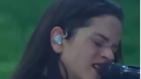 Rosalía rompe en llanto