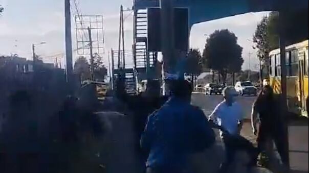 Captan a delincuentes asaltando a la altura del Puente 6, en la Autopista General Rumiñahui