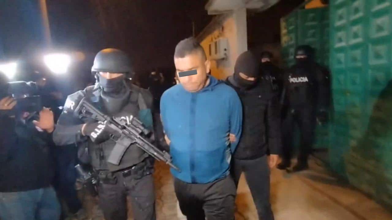 Capturan a alias “Gordo Arturo” y 16 integrantes más de los Lobos en Quito