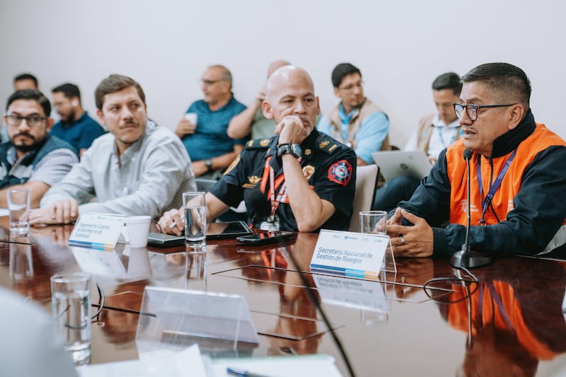 Autoridades piden flexibilizar horarios ante impacto del toque de queda