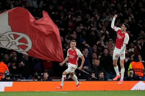 Arsenal logra una agónica victoria ante Sporting Lisboa y golpea en el final