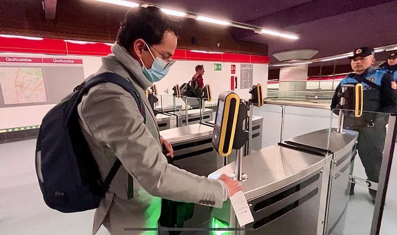 Paradas y horarios de los turnos del Metro de Quito