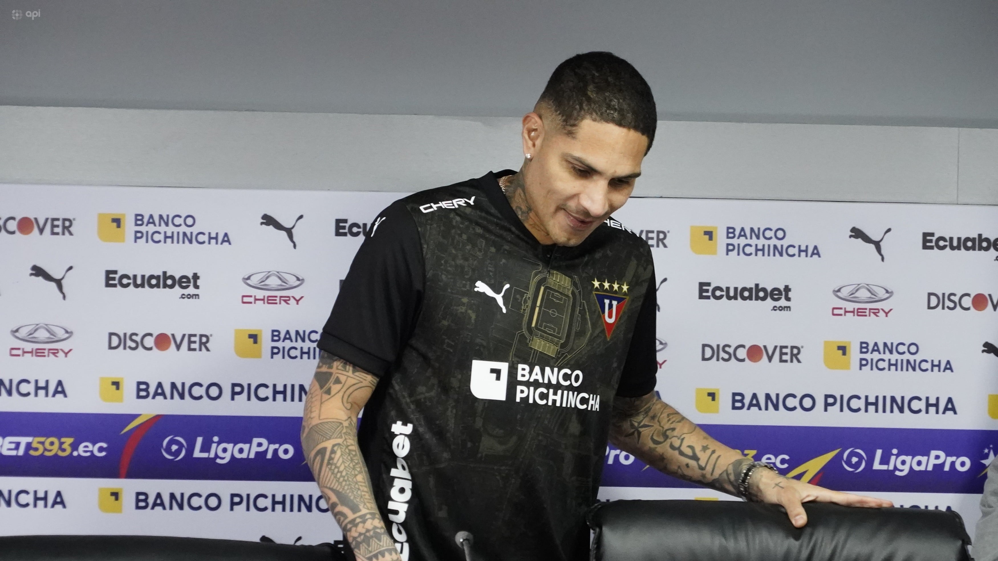 Quito 21 de julio 2023. Presentación de Paolo Guerrero nuevo jugador de Liga Deportiva Universitaria en el estadio Rodrigo Paz Delgado.
DANIEL MOLINEROS / API