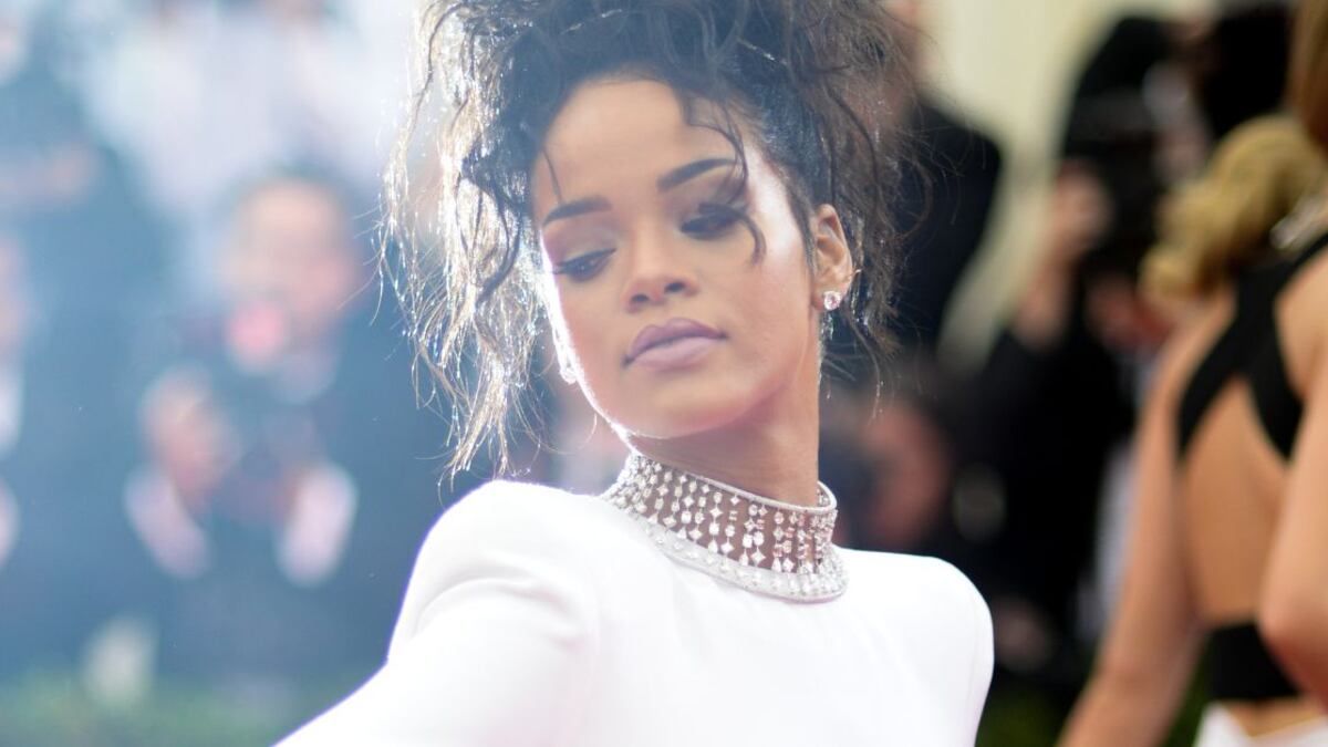 El ícono de la MET Gala, Rihanna, era una de las asistentes más esperadas durante el evento.