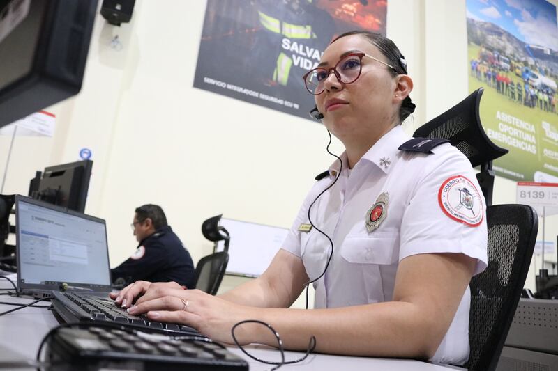 Conoce a las mujeres del ECU 911 que logran que las familias ecuatorianas sigan completas