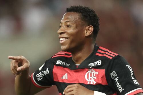 ¿Gonzalo Plata debía ser expulsado? Se difunden audios del VAR