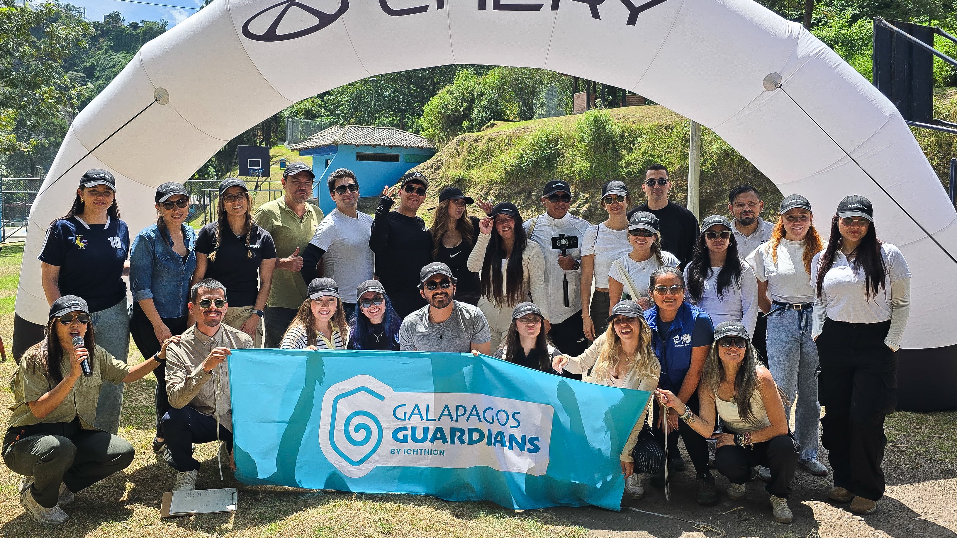 Galapagos Guardians fortalece su alianza con Chery a través de una minga