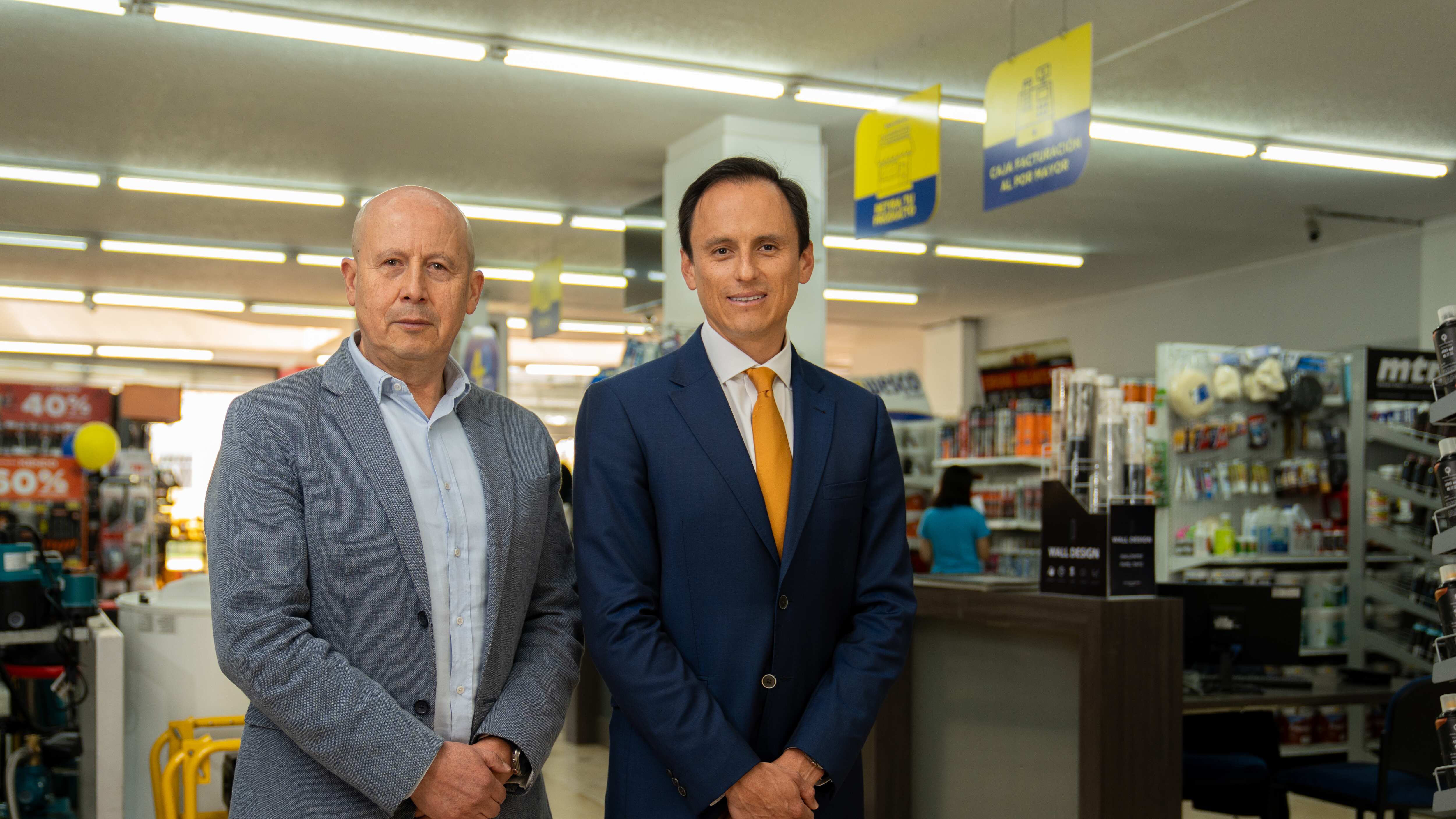 Walter Betancourt, gerente general y David Betancourt, gerente de operaciones de Pintulac.