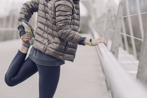 Esto pasa con tu cuerpo si entrenas bajo la lluvia o con clima frío